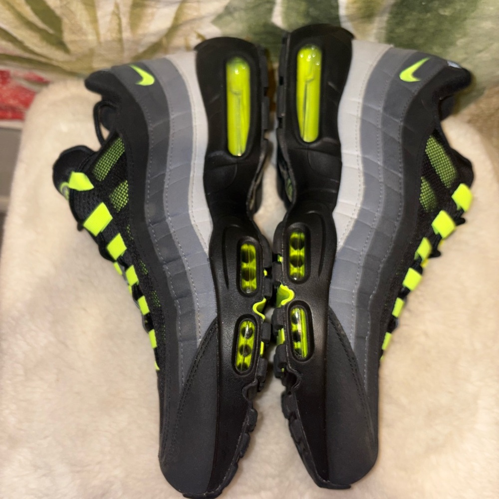Nike Air Max 95 OG 2015 Neon 2015 *New without tags or box * - Picture 5 of 16